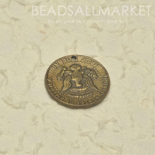 PNCK0960-4  1974독수리 동전 신주버니시[30x30][1개]타공 ,1974 Half Dollar Coin Bronze Varnish Pendant